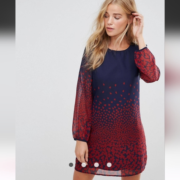 Yumi Long Sleeve Shift Dress in Leaf Border Print Navy Red - Picture 2 of 11